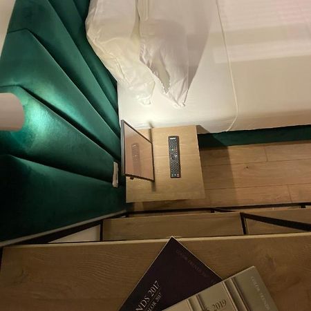 Living Studio Apartments 地拉那 外观 照片