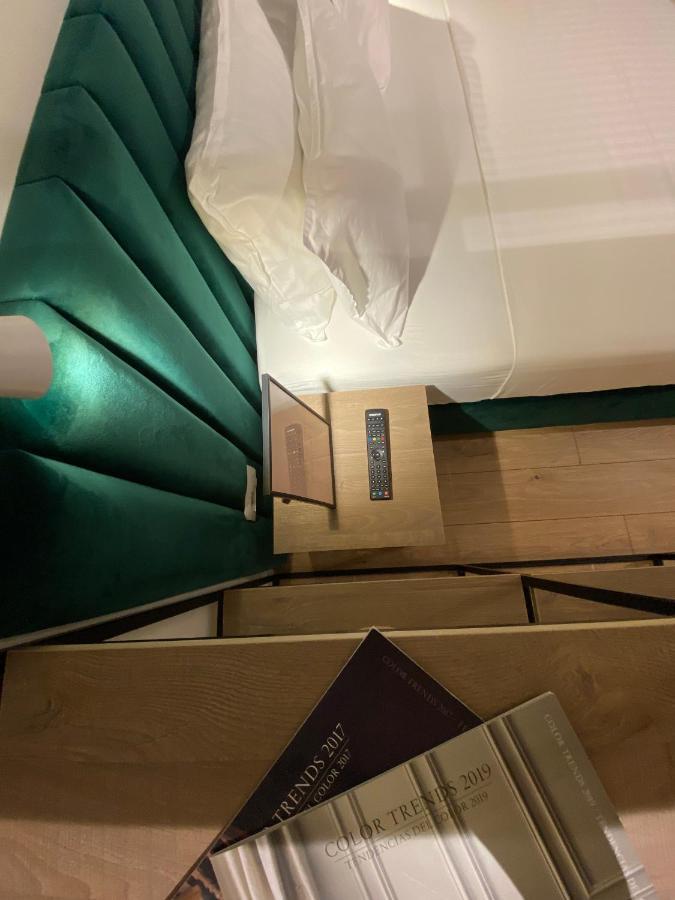 Living Studio Apartments 地拉那 外观 照片
