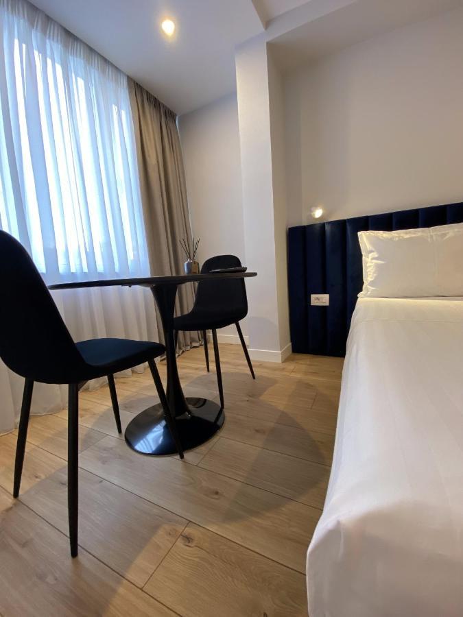 Living Studio Apartments 地拉那 外观 照片
