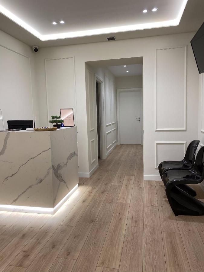 Living Studio Apartments 地拉那 外观 照片