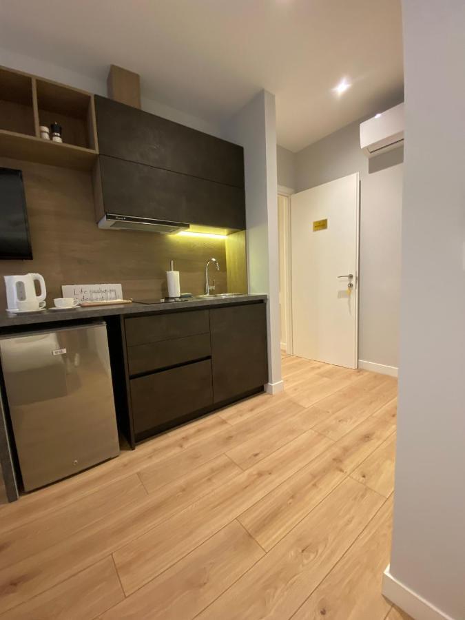 Living Studio Apartments 地拉那 外观 照片