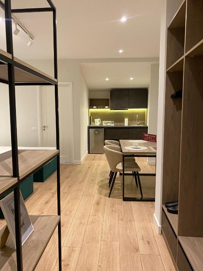 Living Studio Apartments 地拉那 外观 照片