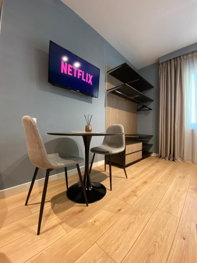 Living Studio Apartments 地拉那 外观 照片